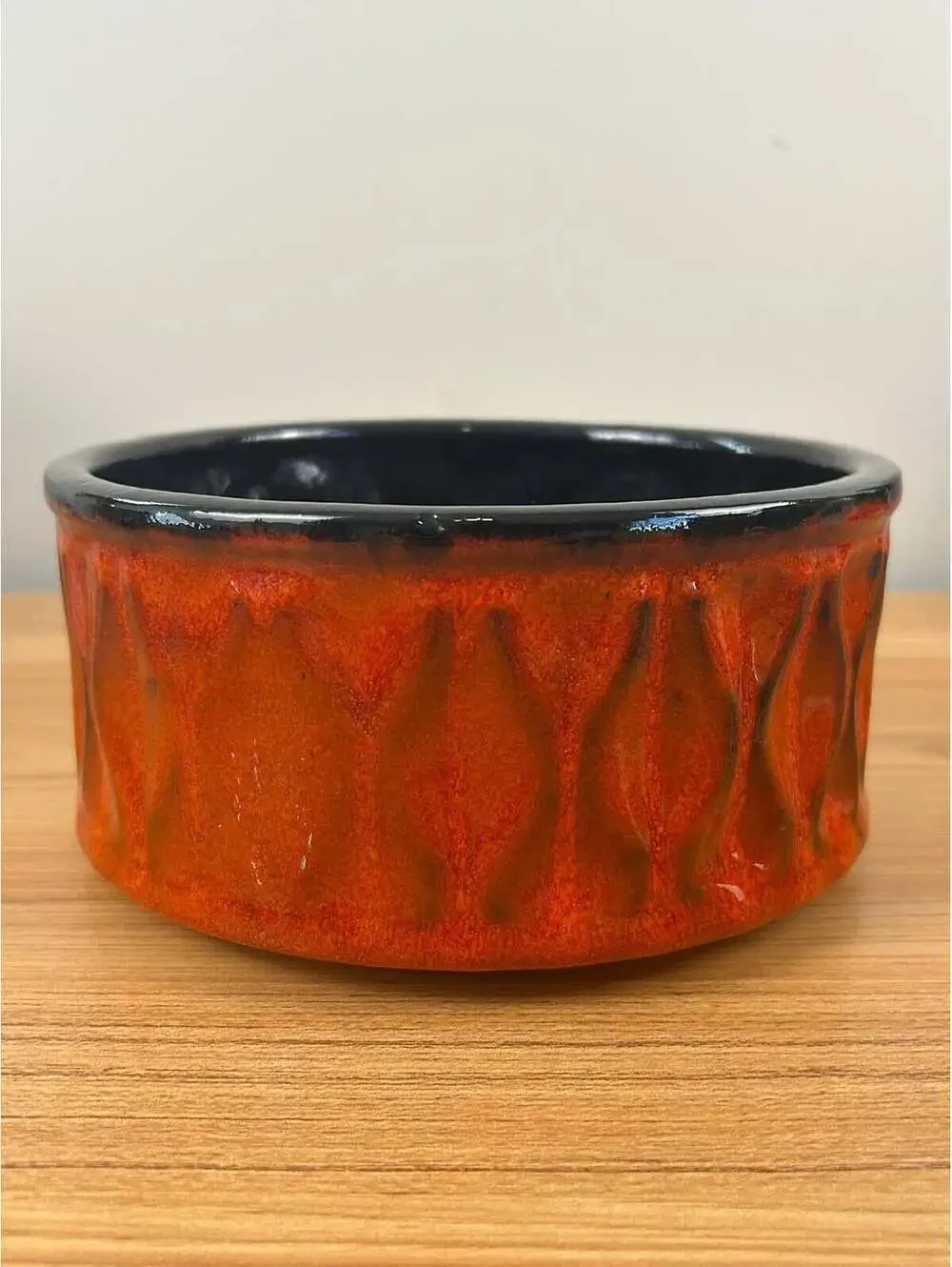 Mount Clemens Pottery 1968 Red MCM Mottled Red Glaze Bowl Black Interior